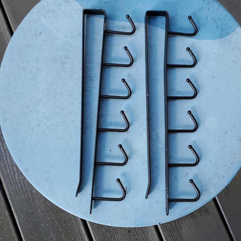 Cup hooks